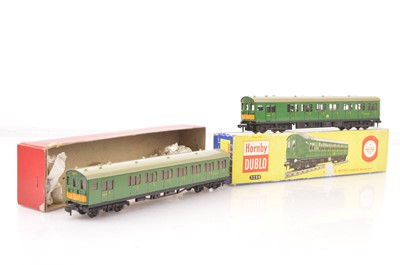 Lot 208 - Hornby-Dublo 00 Gauge 3-Rail 3250 BR SR green Electric Motor Coach and Trailer