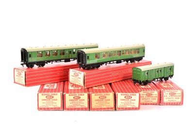 Lot 218 - Hornby-Dublo 00 Gauge 2-Rail BR SR green Super Detail Corridor Coaches and Utility Van(8)