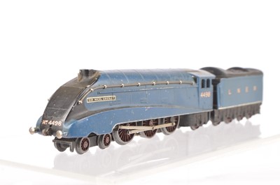 Lot 236 - Hornby-Dublo 00 Gauge Pre-War 3-Rail LNER blue 4498 'Sir Nigel Gresley' Locomotive and Tender