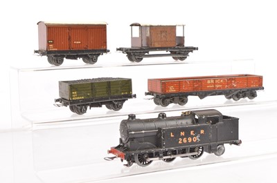 Lot 242 - Hornby-Dublo 00 Gauge 3-Rail Pre-War LNER black  0-6-2T 2690 and wagons (5)