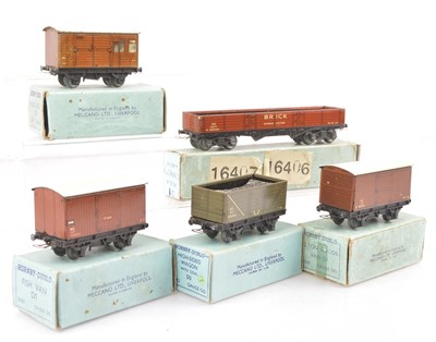 Lot 244 - Hornby-Dublo 00 Gauge Pre-War LNER boxed wagons