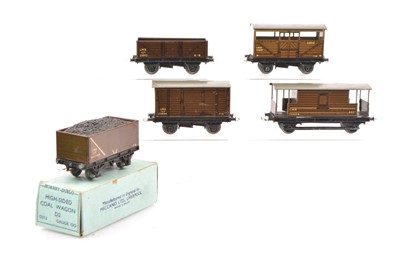 Lot 247 - Hornby-Dublo 00 Gauge Pre-War LMS Goods wagons (5)