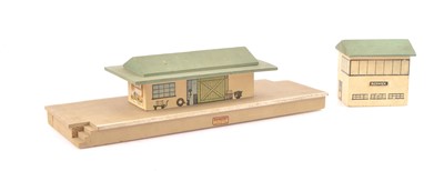 Lot 258 - Hornby-Dublo 00 Gauge Pre-War wooden green roof Goods Depot and Signal Box (2)