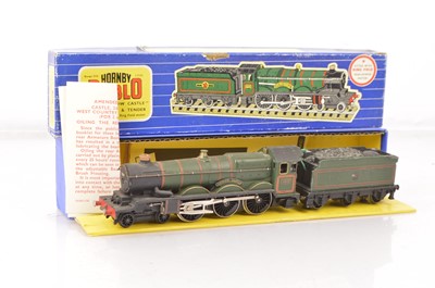 Lot 290 - Late issue Hornby-Dublo 00 Gauge 3-Rail 3221 BR green 5002 'Ludlow Castle' Locomotive and tender