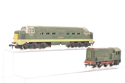 Lot 305 - Unboxed Hornby-Dublo 00 Gauge 3-Rail BR green Diesel Locomotive 'St Paddy' and Shunter (2)