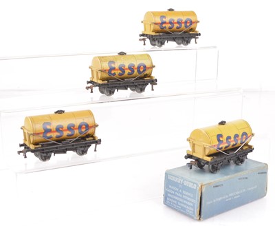 Lot 314 - One boxed and three unboxed Hornby-Dublo 00 Gauge 3-Rail buff ESSO tank Wagons (3)