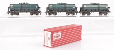 Lot 337 - Three Hornby-Dublo 00 Gauge 2-Rail Super Detail late issue 4685 ICI blue Caustic Liquor Bogie tank wagons (3)