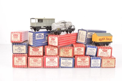 Lot 340 - Hornby-Dublo 00 Gauge 2-Rail Super Detail boxed Goods Rolling Stock (18)