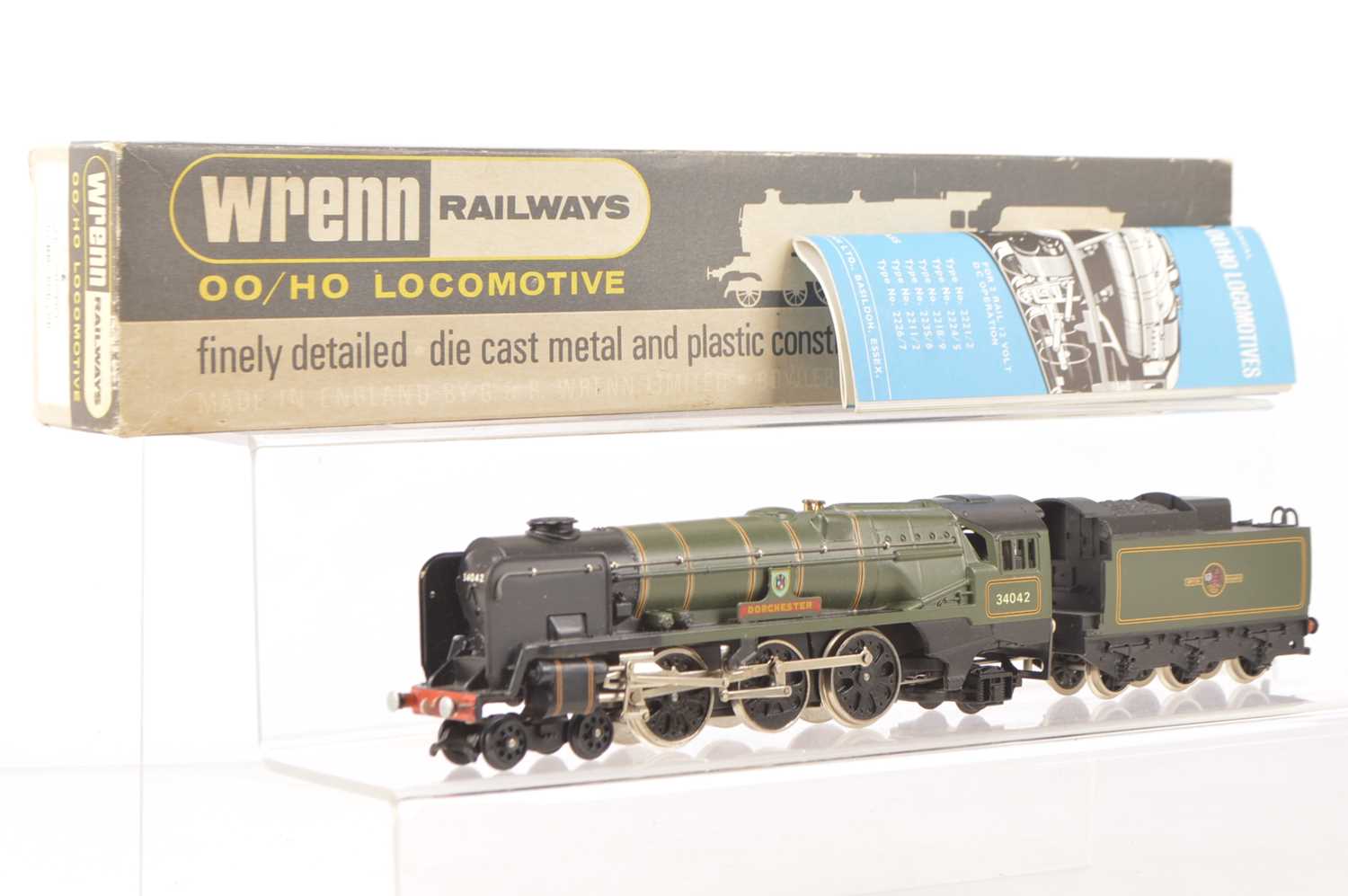 Lot 355 - Wrenn 00 Gauge W2236 BR green rebuilt West Country Class 34042 'Dorchester' Clan Line' Locomotive and Tender