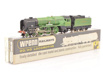 Lot 365 - Wrenn 00 Gauge W2237  SR green West Country Class 21C109 'Lyme Regis' Locomotive and Tender