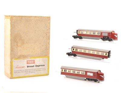 Lot 408 - A Trix 00 Gauge 12v DC 'Meteor' 3-car Diesel Express Train