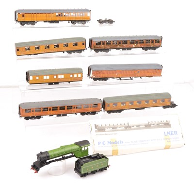 Lot 483 - PC Models 00 Gauge kitbuilt LNER 3-Coach articulated set and other Coaches and part built A2 Locomotive (9)