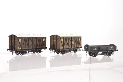 Lot 573 - Lawrence Scale Models 4mm Finescale kit-built GWR Freight Stock (3)
