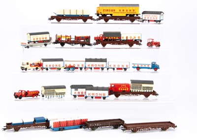 Lot 627 - Roco HO Gauge Freight Stock and Preiser HO Scale Krone Circus Models (30)