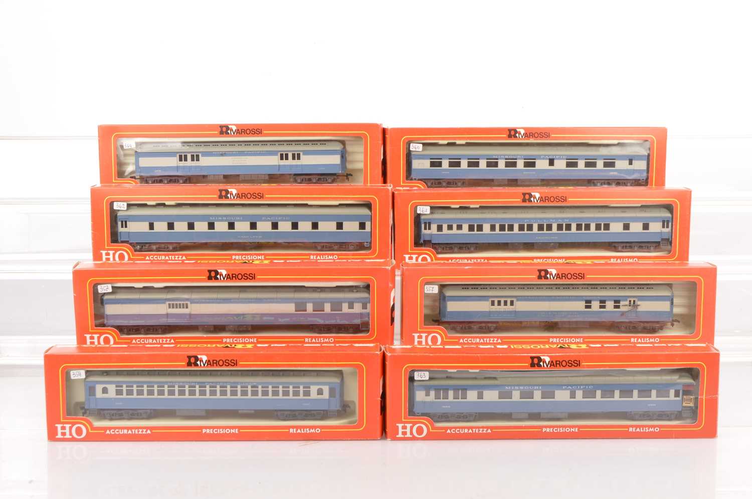 Lot 649 - Rivarossi H0 Gauge Archive collection Missouri Pacific blue and light grey Coaches (8)