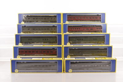 Lot 677 - Rivarossi AHM H0 Gauge Archive collection unlettered green, red and black Coaches (31)