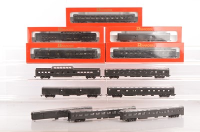 Lot 683 - Rivarossi H0 Gauge Archive collection boxed and unboxed black unpainted Coaches (12)