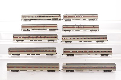 Lot 697 - Rivarossi H0 Gauge Archive collection unboxed Lackawanna maroon and grey Coaches (10)
