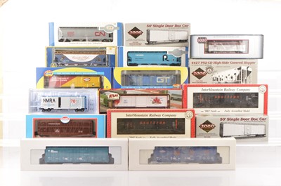 Lot 778 - American HO Gauge Freight Stock (16)