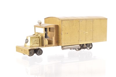 Lot 816 - Flying Zoo H0n3 Gauge Small Mack Rail Truck