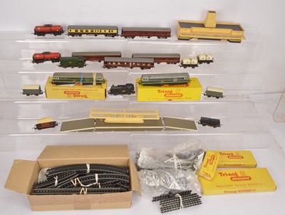 Lot 8 - Tri-ang TT Gauge Locomotives Coaches and Goods Wagons Track and Accessories mostly unboxed (qty)