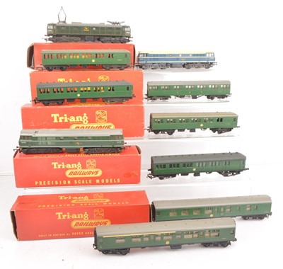 Lot 14 - Tri-ang Locomotives and coaches  00 gauge (10)