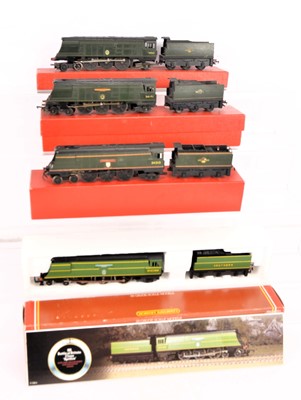 Lot 27 - Tri-ang  and Hornby 00 gauge West Country class Steam Locomotives and tenders (4)