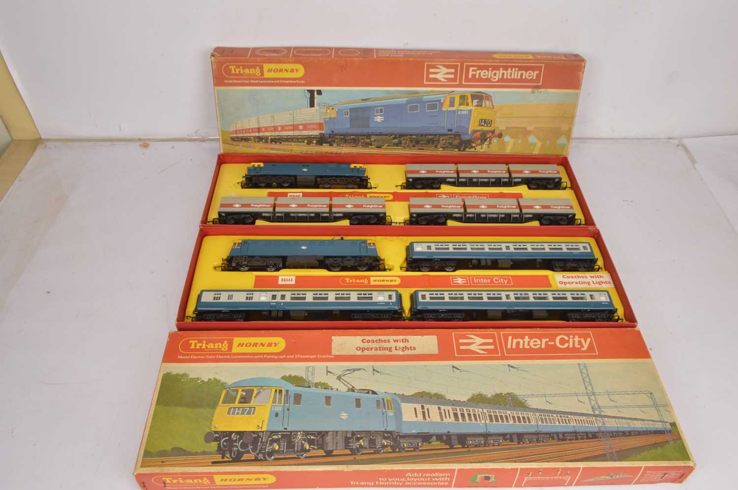 Lot 30 - Tri-ang-Hornby 00 Gauge Freightliner and Inter-City Train Packs and quantity of System 6 Track and Points and Automatic Train Control