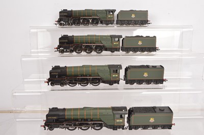 Lot 52 - Hornby BR green Express Steam Locomotives and tenders 00 gauge (4)