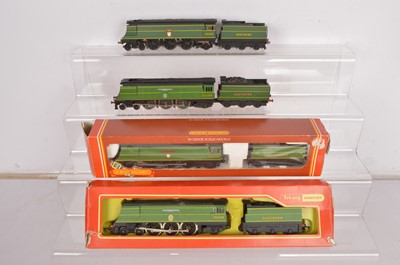 Lot 54 - Hornby Southern malachite green  Steam Locomotives and tenders 00 gauge (4)
