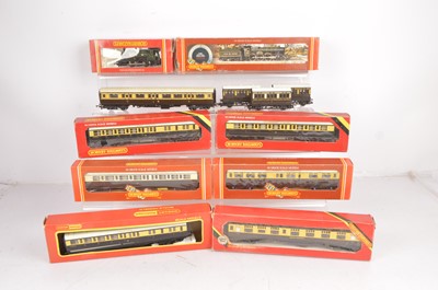 Lot 65 - Hornby 00 gauge GWR Steam Locomotives and coaches (12)