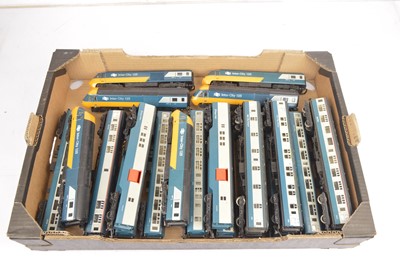 Lot 94 - Hornby 00 gauge High Speed Train Diesel Locomotives and coaches in blue/grey livery (21)