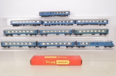 Lot 121 - Hornby Tri-ang  00 gauge Midland Pullman coaches in blue liveries (10)