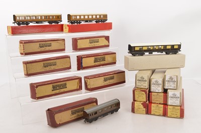 Lot 181 - Boxed Trix (TTR) 00 Gauge LMS and LNER Coaching Stock (19)