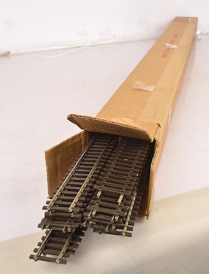 Lot 241 - Hornby-Dublo 00 Gauge 2-Rail Electric and Manual Points and various special Track pieces many in original boxes