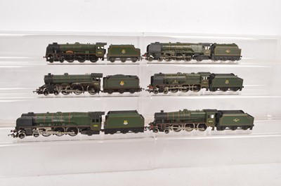 Lot 263 - Hornby Mainline Bachmann BR green 00 gauge Steam locomotives and tenders (6)