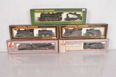 Lot 265 - Mainline Lima Bachmann BR black 00 gauge Steam locomotives and tenders in original boxes  (5)