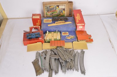 Lot 278 - Hornby Dublo Tri-ang 00 gauge Locomotive Track and Buildings (qty)