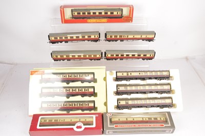 Lot 284 - Hornby Dapol  00 gauge BR livery Express coaches (13)