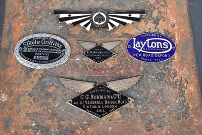 Lot 469 - Five vintage enamelled car dash badges