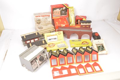 Lot 293 - Hornby Peco Ratio 00 gauge Buildings Kits Track and accessories (qty)