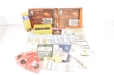 Lot 305 - White metal 00 gauge Locomotive kits in original boxes with numerous metal accessories (qty)