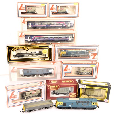 Lot 325 - Lima Mainline Dapol Hornby 00 gauge Locomotives and wagons (12)