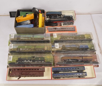 Lot 359 - Resin Display Locomotives H0/00 gauge with Coach and wagon rolling stock and parts  (large qty)