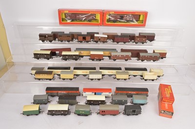 Lot 363 - Hornby Lima Piko and other 00/H0 gauge four wheel and bogie vans (82)