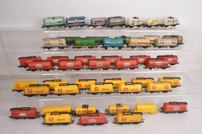 Lot 368 - Hornby Lima  00 gauge Private Owner Tank wagons  (48)