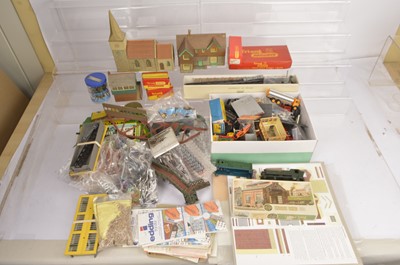 Lot 370 - Track Buildings and scenic accessories for 00 gauge (qty)