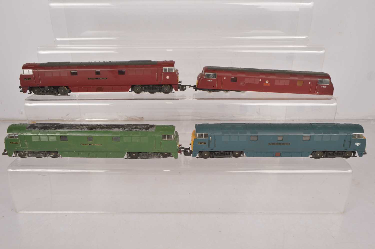 Lot 378 - Lima 00 Gauge BR Western Diesel Locomotives and a Warship body