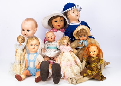 Lot 81 - Various dolls