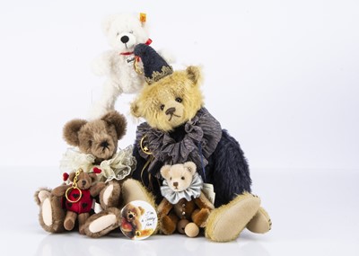 Lot 123 - Five collectors/artist teddy bears